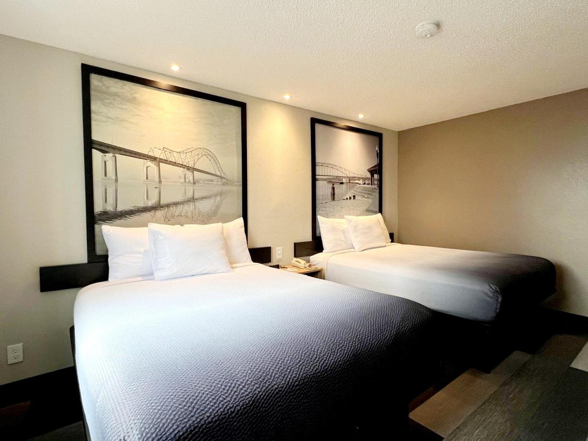 ซูเปอร์ 8 บาย วินด์แฮม ซีดาร์แรพิดส์ Hotel ซีดาร์แรปพิดส์ ภายนอก รูปภาพ