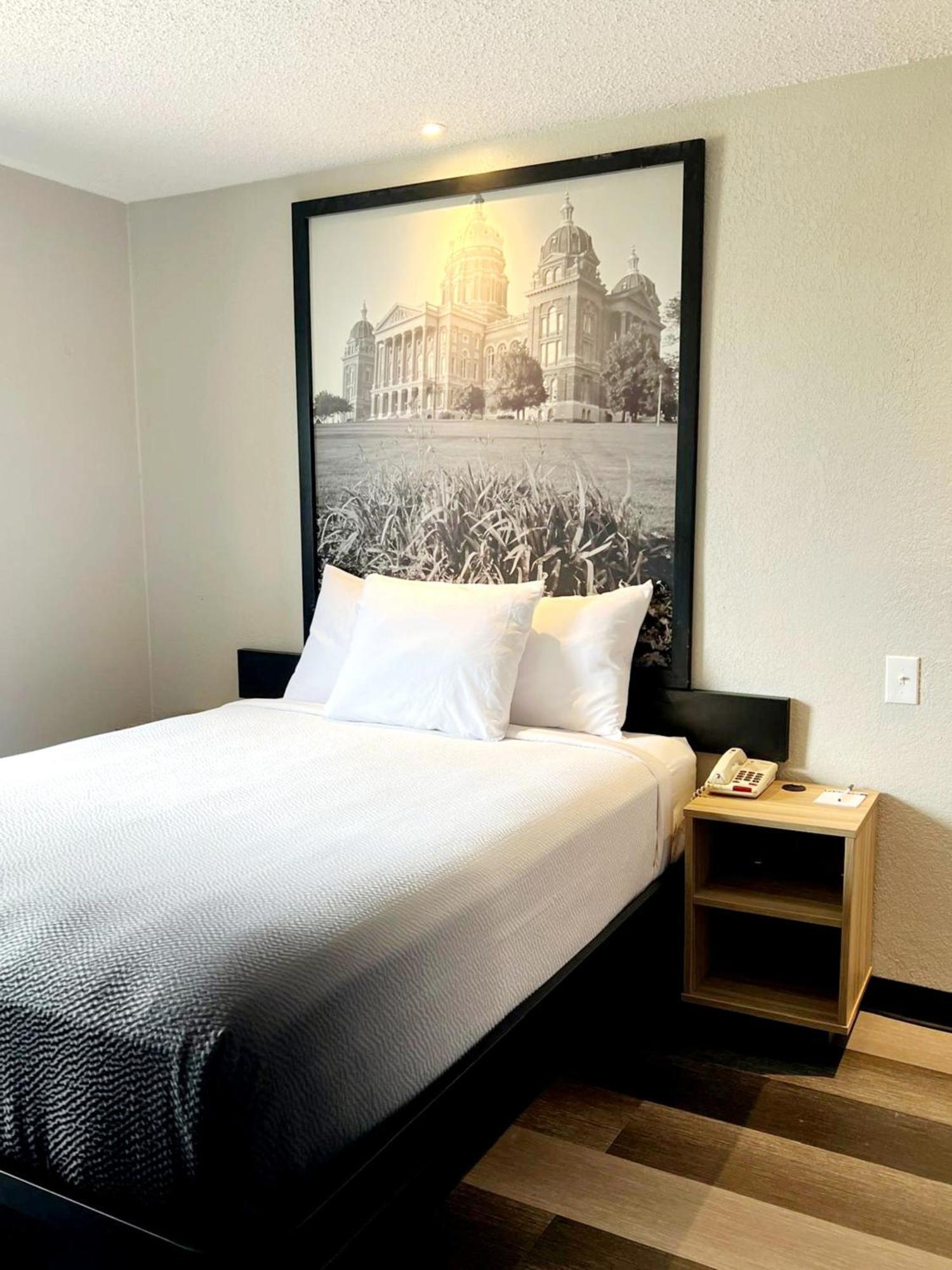 ซูเปอร์ 8 บาย วินด์แฮม ซีดาร์แรพิดส์ Hotel ซีดาร์แรปพิดส์ ภายนอก รูปภาพ